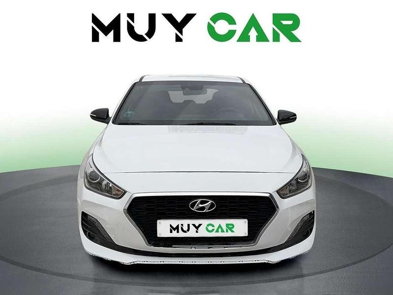 Usado Hyundai i30 GO! 120 CV (88 kW) 2019 Negro Utilitario