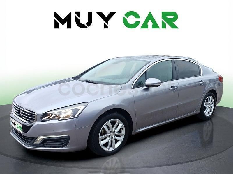 Usado Peugeot 508 Active 120 CV (88 kW) 2017 Gris / plata Berlina