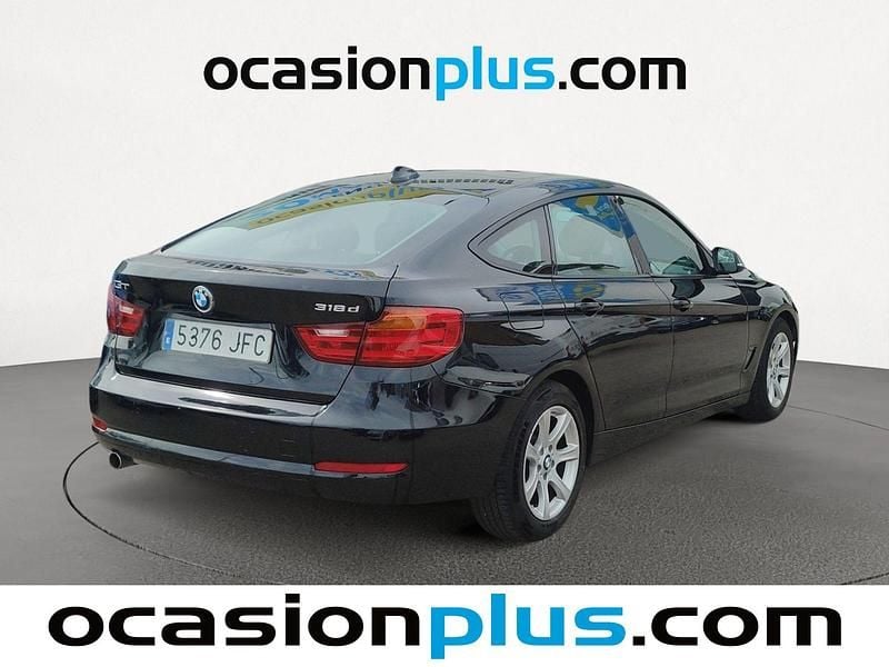 Usado BMW 318 Gran Turismo 143 HP (105 kW) 2015 Preto Sedan