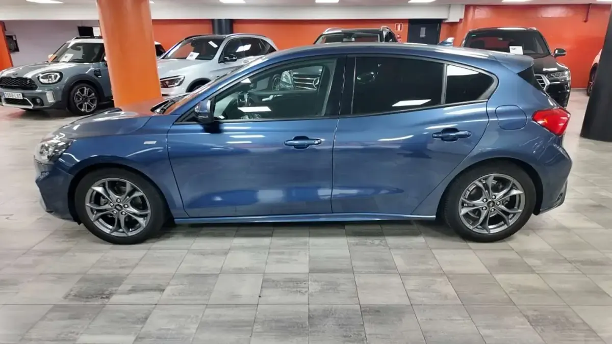 Usado Ford Focus ST-Line 125 CV (91 kW) 2019 Azul Utilitario