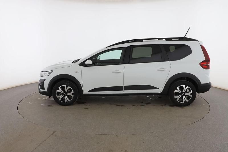 Usado Dacia Jogger Expression 110 CV (80 kW) 2024 Blanco Monovolumen