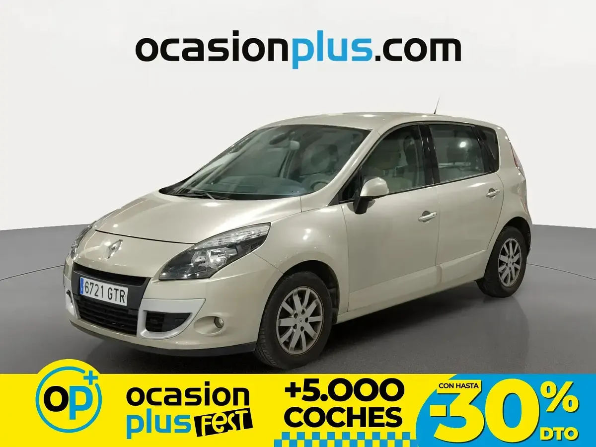 Käytetty Renault Scénic III Privilege 140 HP (102 kW) 2010 Tila-auto