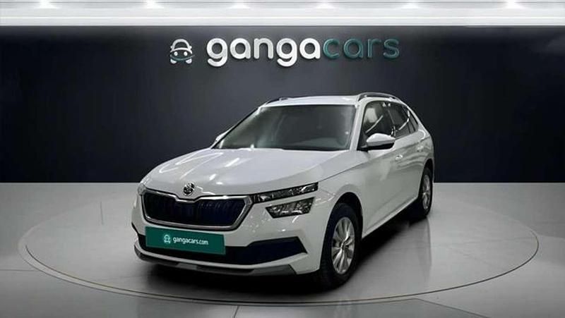 Usado Skoda Kamiq Ambition 110 CV (80 kW) 2021 Blanco SUV