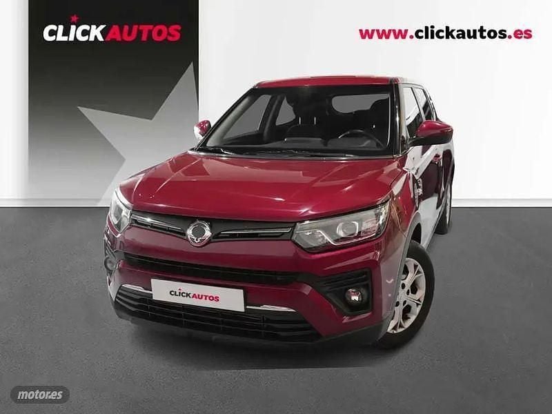 Rojo Usado 2023 Ssangyong (KGM) Tivoli SUV | 14.800 € (Precio justo) - Imagen 1/4