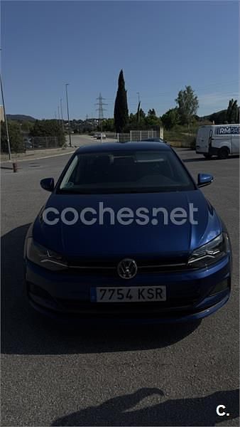 Usado VW Polo Advance 95 CV (69 kW) 2018 Azul Utilitario