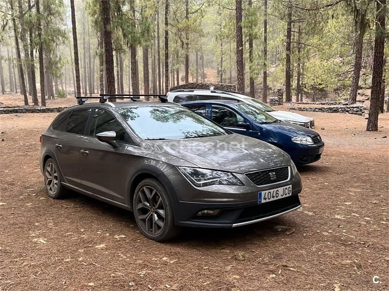 Usado Seat Leon X-Perience 4Drive 150 CV (110 kW) 2015 Gris / plata Familiar