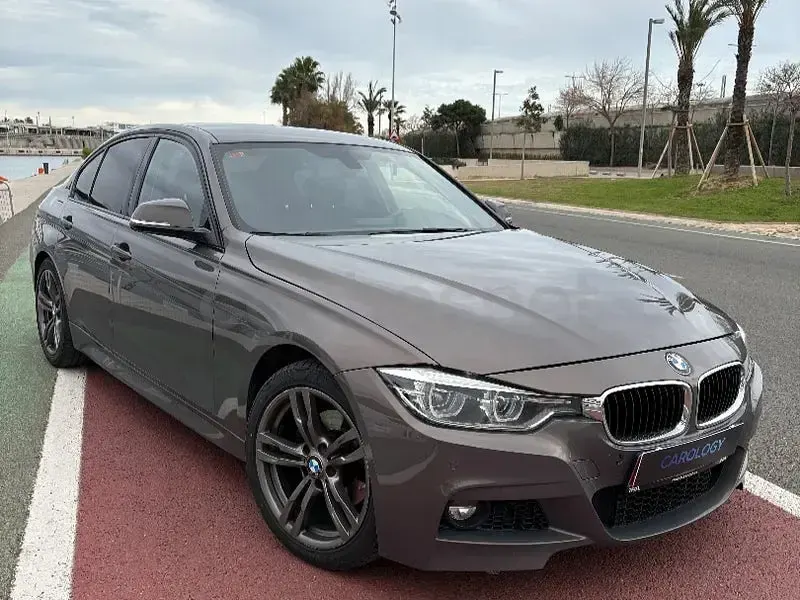 Käytetty BMW 330e M Performance 252 HP (185 kW) 2016 Peessi Sedan