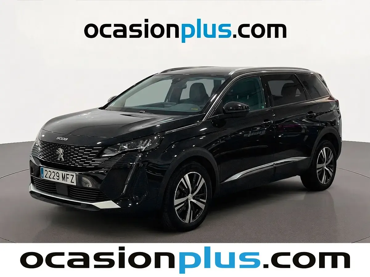 Usado Peugeot 5008 Allure 131 HP (96 kW) 2023 SUV