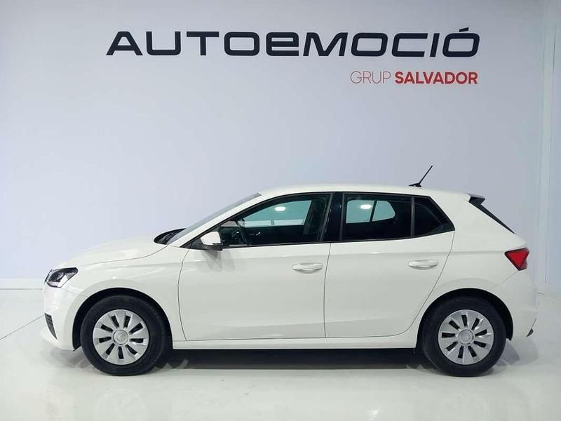 Usado Skoda Fabia Active 80 CV (58 kW) 2022 Blanco Utilitario