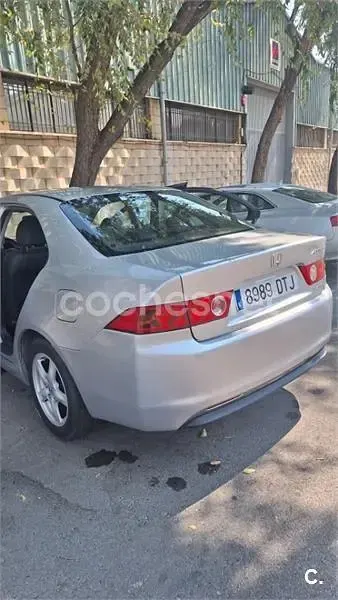 Usado Honda Accord Sport 140 CV (102 kW) 2005 Amarillo Berlina