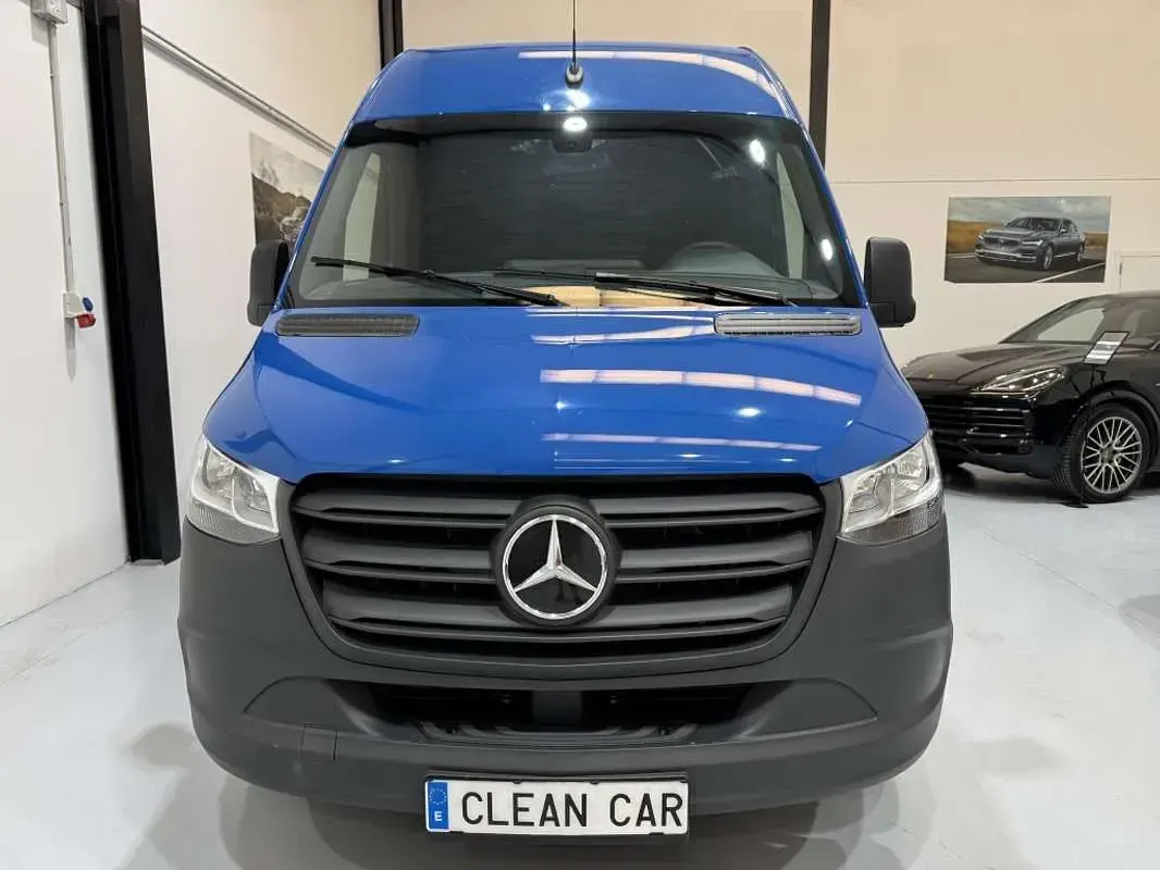 Usado Mercedes E-Sprinter 86 kW (117 CV) 2023 Azul Van