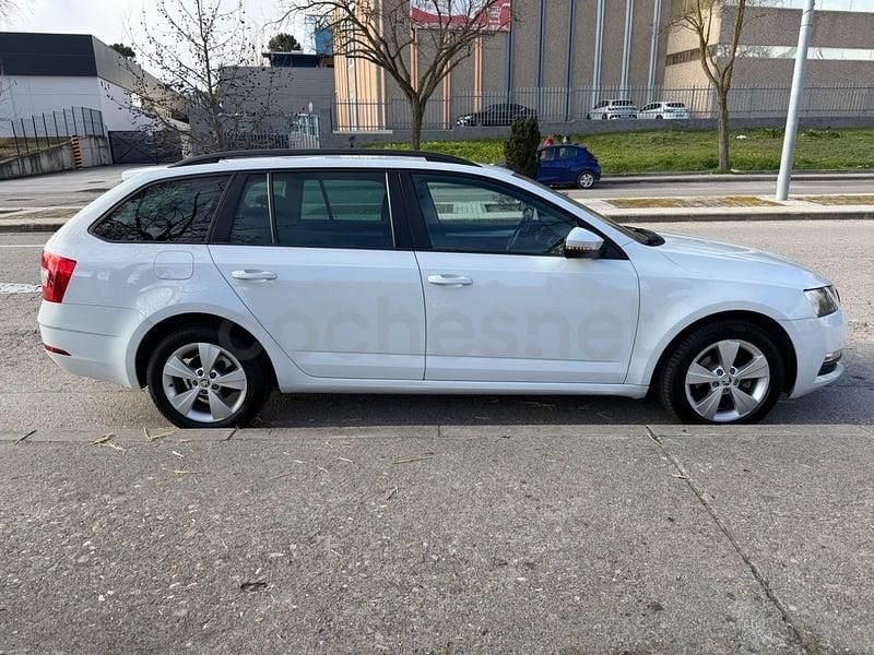 Usado Skoda Octavia 115 CV (84 kW) 2019 Blanco Familiar
