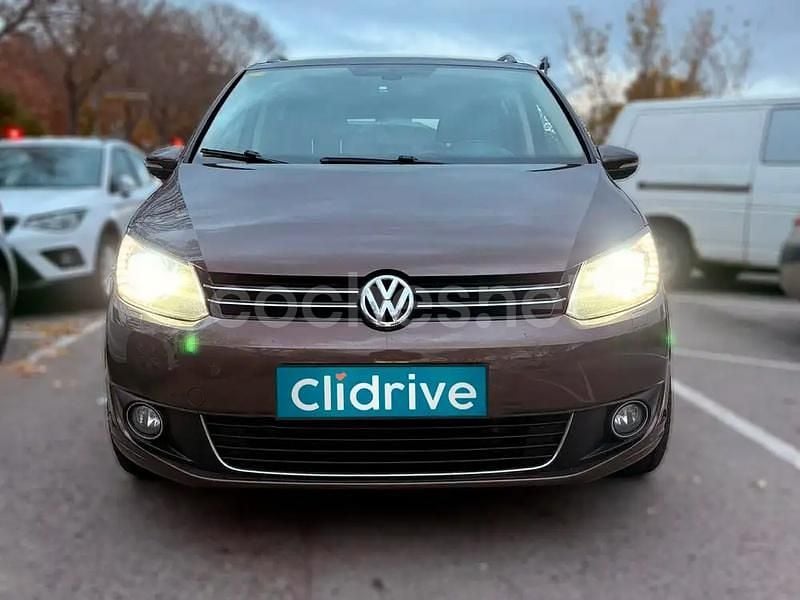 Usado VW Touran Edition 105 CV (77 kW) 2010 Granate Monovolumen