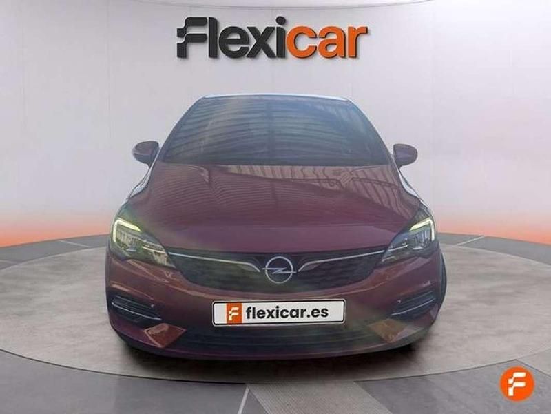 Usado Opel Astra Business Elegance 145 CV (106 kW) 2020 Rojo Familiar