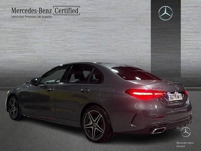 Usado Mercedes C300e AMG line 313 CV (230 kW) 2024 Gris selenita Berlina