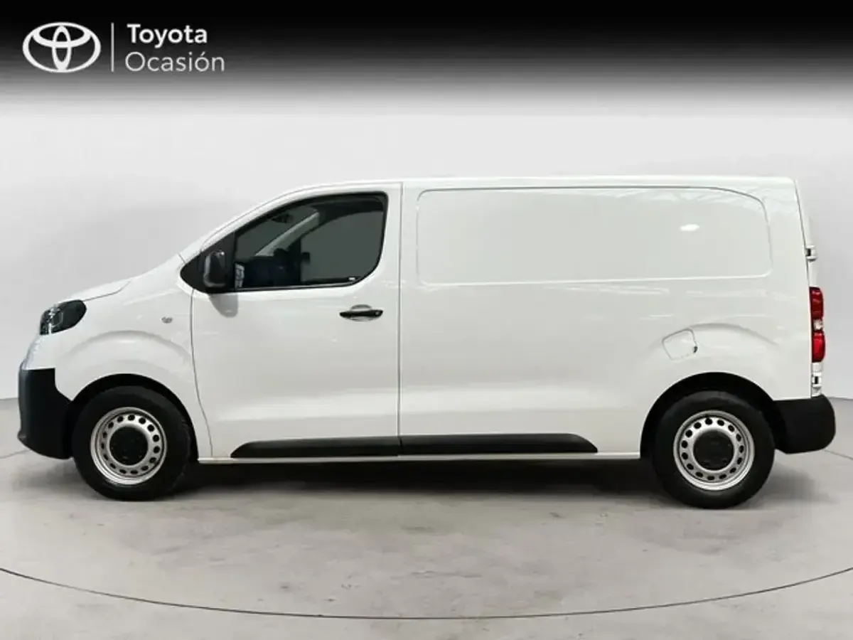 Usado Toyota Proace 120 CV (88 kW) 2024 Blanco Monovolumen