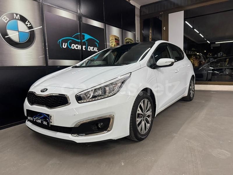 Blanco Usado 2017 Kia Ceed GT Berlina | 10.900 € (Precio justo) - Imagen 1/4