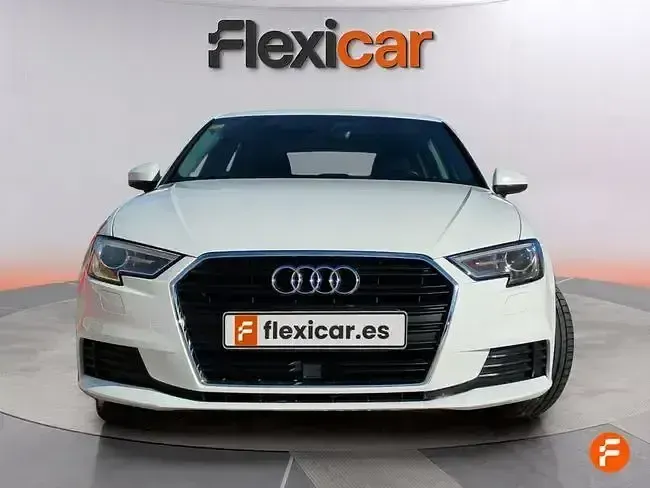 Usado Audi A3 150 HP (110 kW) 2019 Branco Sedan