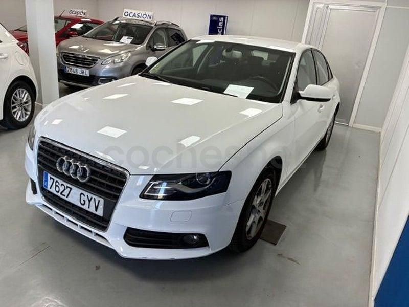 Usado Audi A4 143 CV (105 kW) 2010 Blanco Berlina