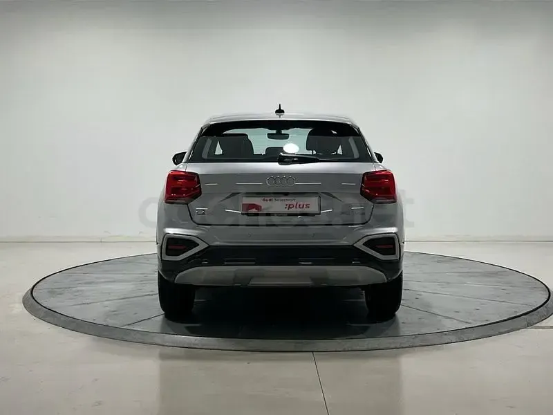 Usado Audi Q2 Advanced Plus 110 CV (80 kW) 2024 Gris / plata SUV