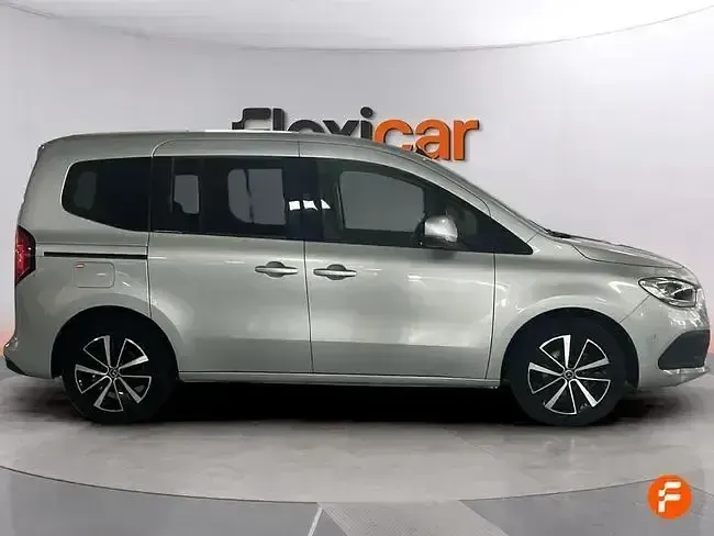 Occasion Mercedes T180 116 PK (85 kW) 2023 Grijs MPV