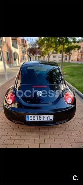 Usado VW New Beetle 105 CV (77 kW) 2007 Negro Utilitario