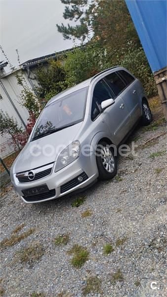 Gris / plata Usado 2005 Opel Zafira Enjoy Monovolumen | 3900 € (Precio justo) - Imagen 1/4