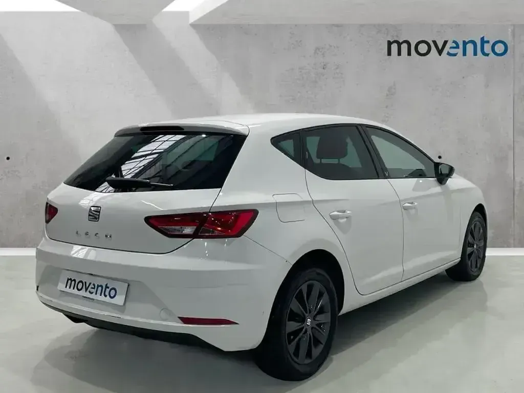 Usado Seat Leon Style 115 CV (84 kW) 2020 Blanco Berlina