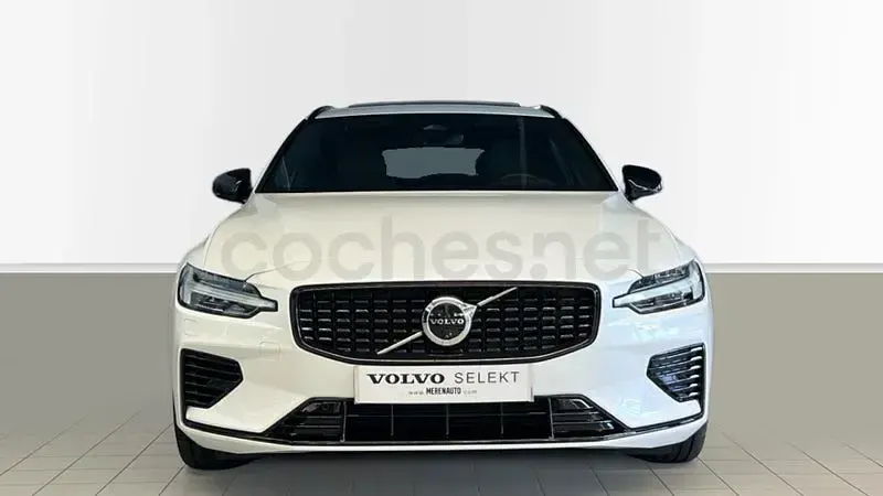Usado Volvo V60 Ultra 350 CV (257 kW) 2024 Blanco Familiar
