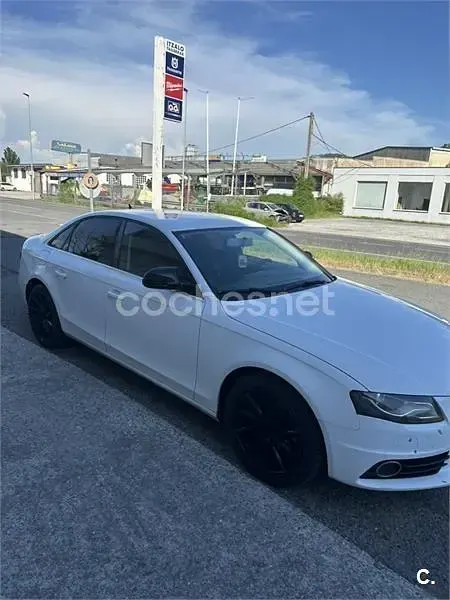 Usado Audi A4 143 CV (105 kW) 2010 Blanco Berlina