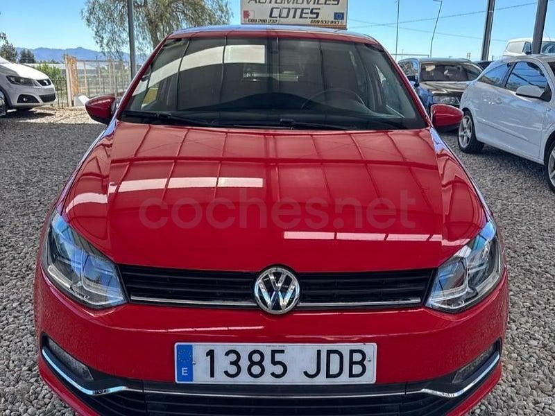 Usado VW Polo Advance 90 CV (66 kW) 2016 Rojo Berlina