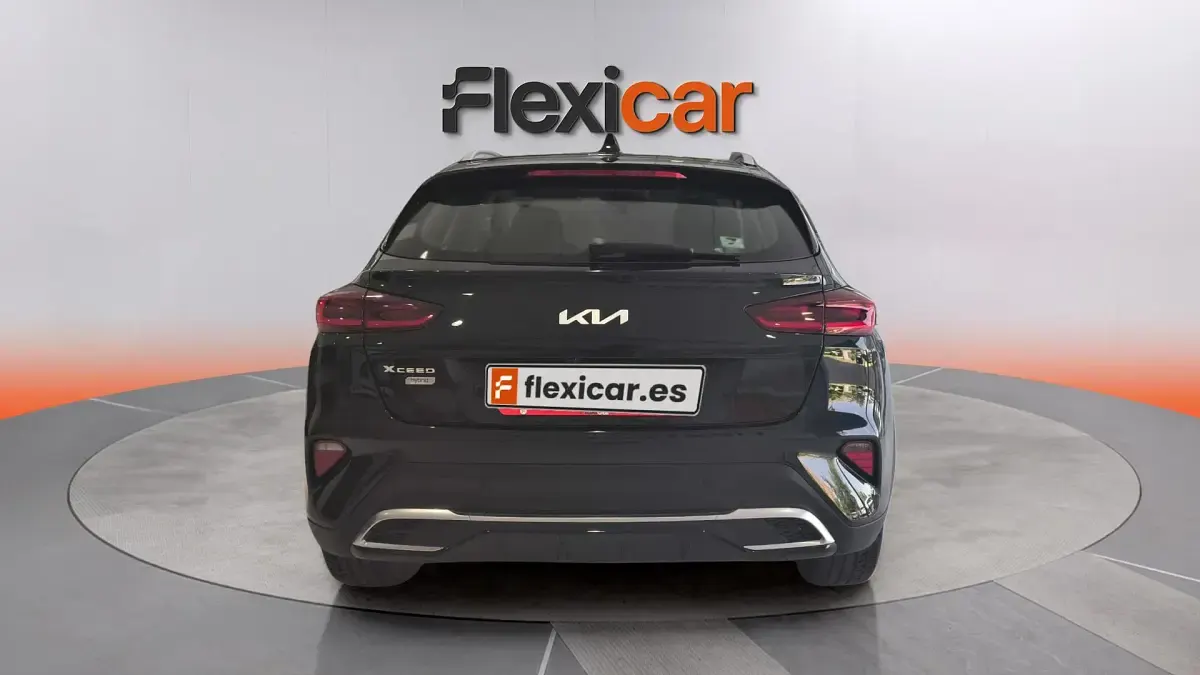 Usado Kia XCeed GT-Line 160 CV (117 kW) 2023 Gris SUV