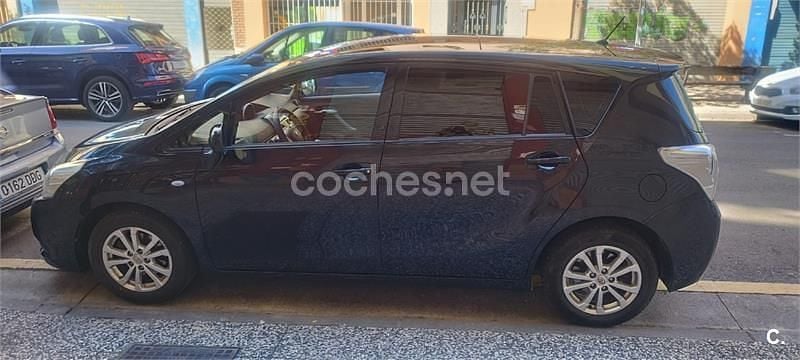 Usado Toyota Verso Advance 126 CV (92 kW) 2011 Negro Monovolumen