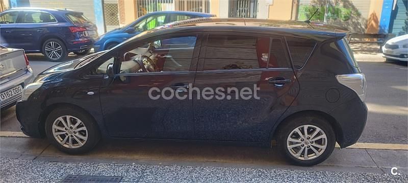 Usado Toyota Verso Advance 126 CV (92 kW) 2011 Negro Monovolumen