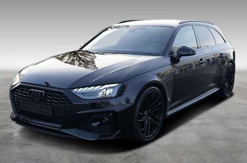 Usado Audi RS4 Competition 450 CV (330 kW) 2022 Negro Familiar