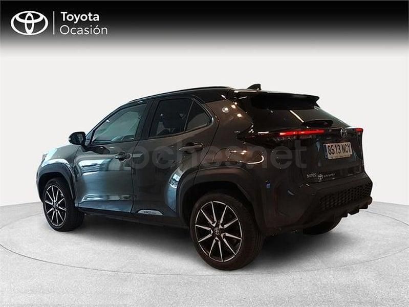Usado Toyota Yaris Cross Sport 130 CV (95 kW) 2025 Gris / plata SUV