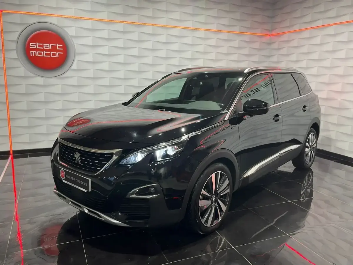 Usado Peugeot 5008 GT 180 CV (132 kW) 2020 Negro Monovolumen