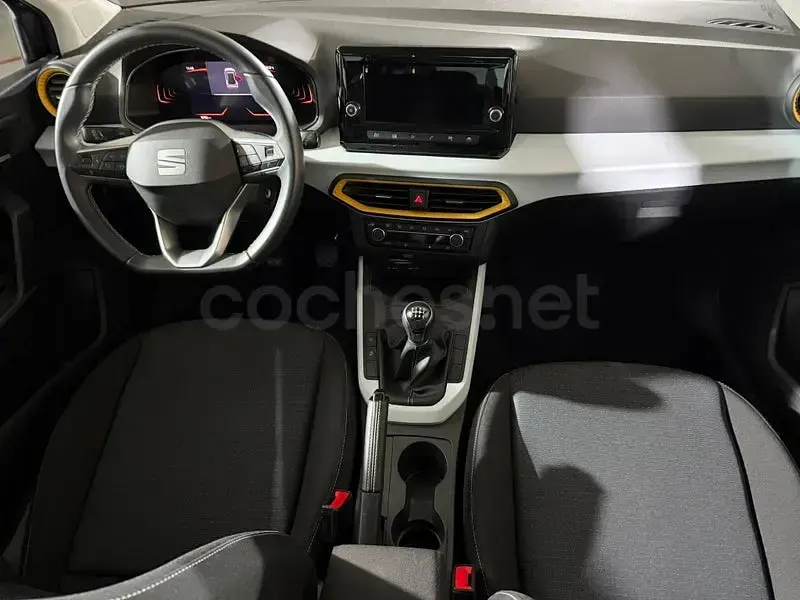Usado Seat Arona Style 115 CV (84 kW) 2025 Gris SUV