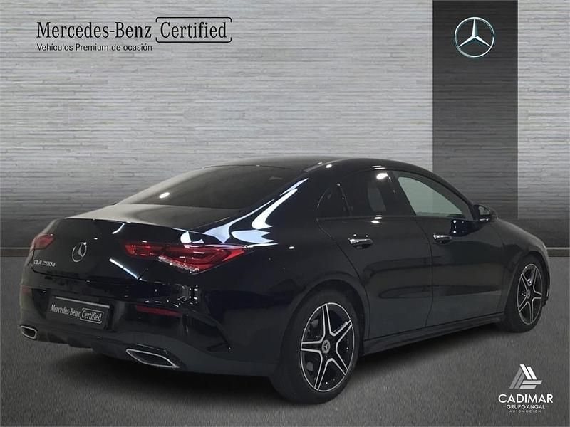 Usado Mercedes CLA200 AMG line 150 CV (110 kW) 2022 Negro noche Berlina