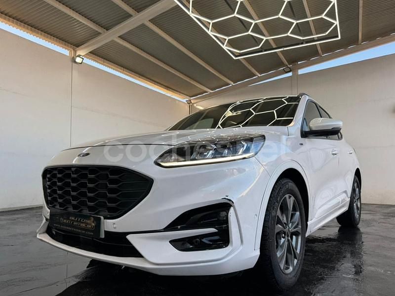 Usado Ford Kuga ST-Line 190 CV (139 kW) 2022 Blanco SUV