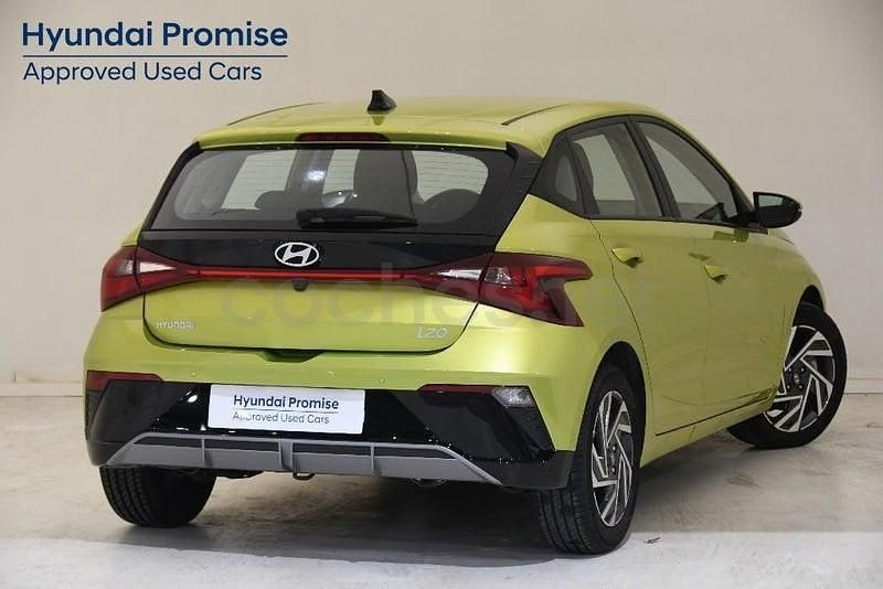 Begagnad Hyundai i20 84 HK (61 kW) 2024 Vit Halvkombi