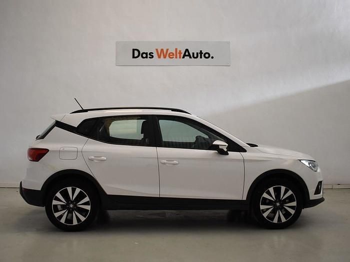 Usado Seat Arona Style 110 CV (80 kW) 2021 Blanco SUV
