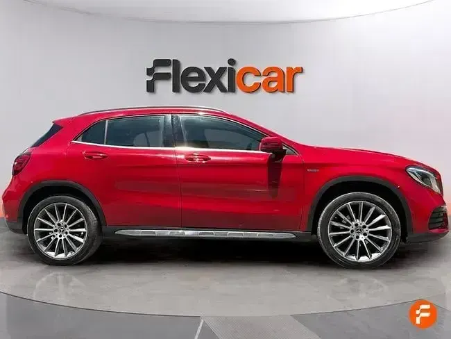 Usado Mercedes GLA200 156 CV (114 kW) 2020 Rojo SUV