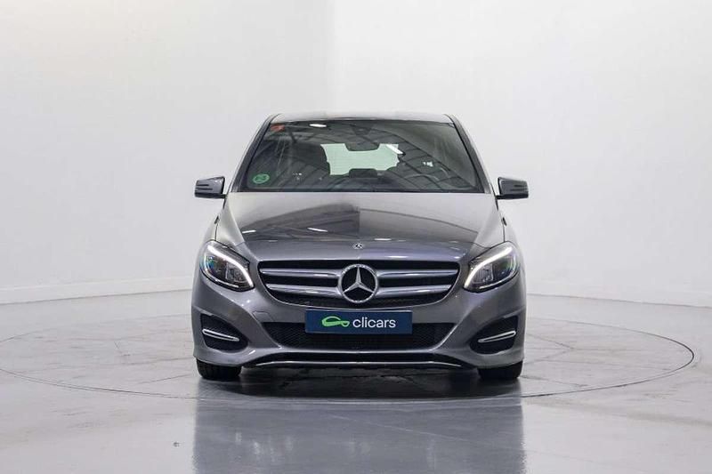 Usado Mercedes B200 136 CV (100 kW) 2019 Gris Monovolumen