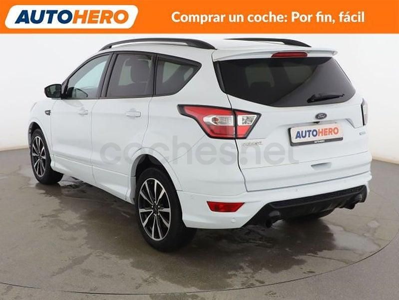 Usado Ford Kuga ST-Line 120 CV (88 kW) 2018 Blanco SUV