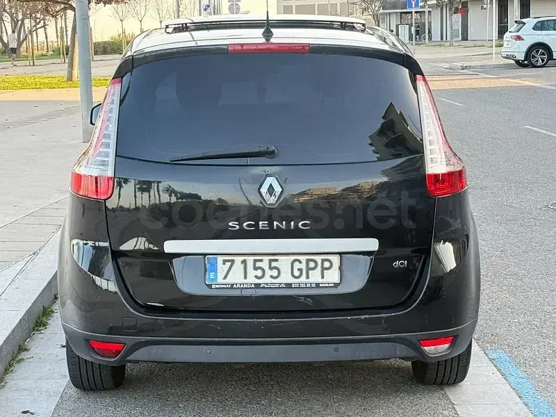 Usado Renault Grand Scénic II Exception 130 CV (95 kW) 2009 Negro Monovolumen