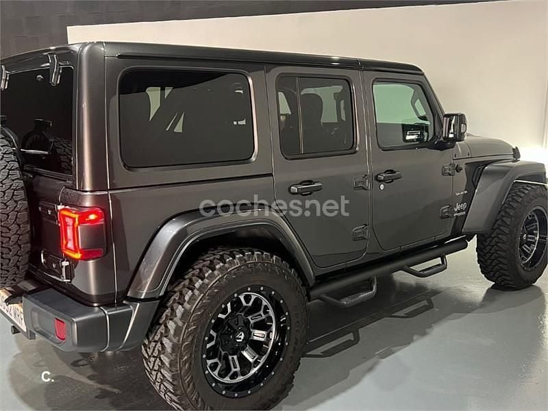 Usado Jeep Wrangler Sahara 270 CV (198 kW) 2019 Negro SUV