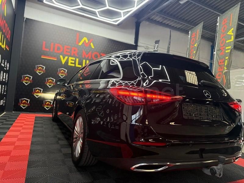 Usado Mercedes C200 163 CV (119 kW) 2023 Negro Familiar