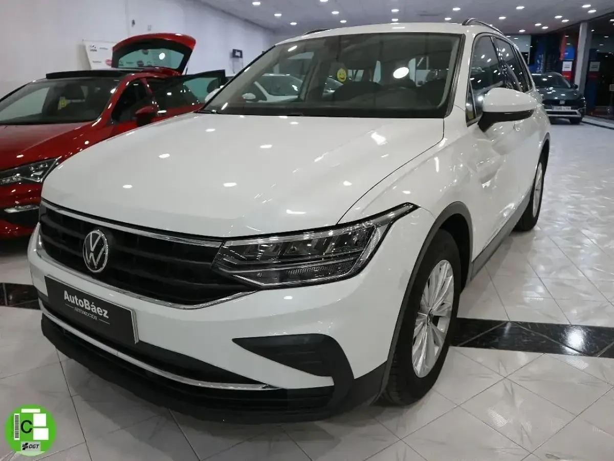 Usado VW Tiguan Life 122 CV (89 kW) 2021 Blanco SUV