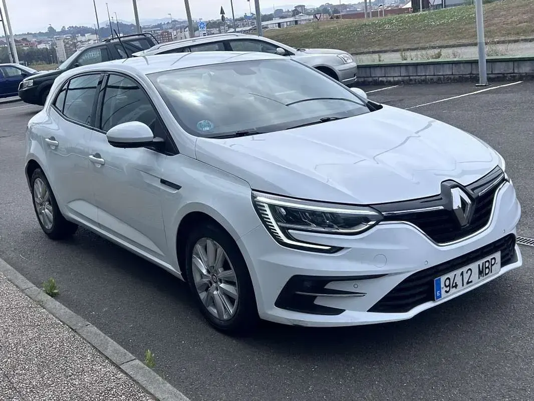 Usado Renault Mégane Equilibre 116 CV (85 kW) 2022 Blanco Utilitario